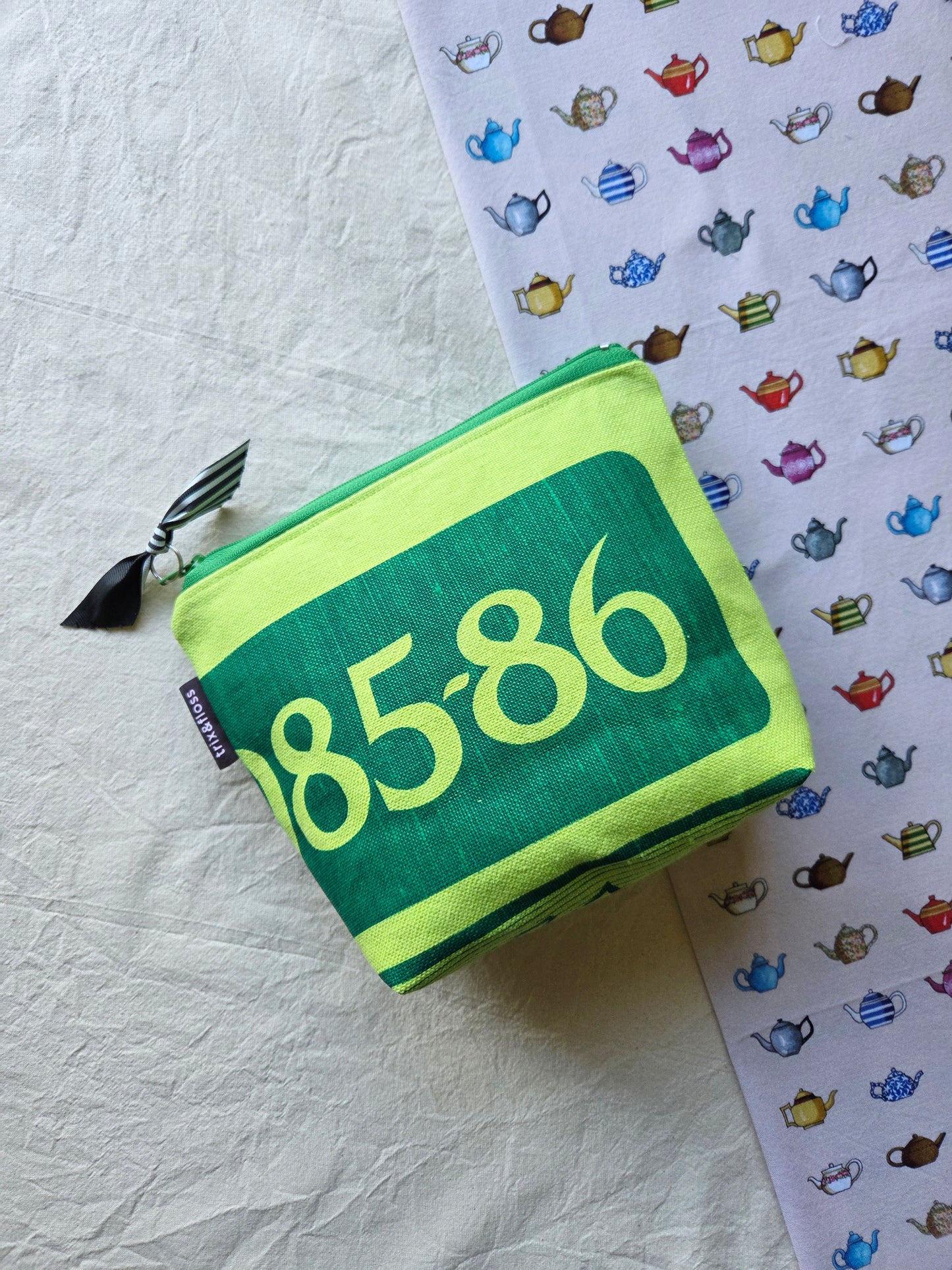 BEST IN SHOW zipper pouch