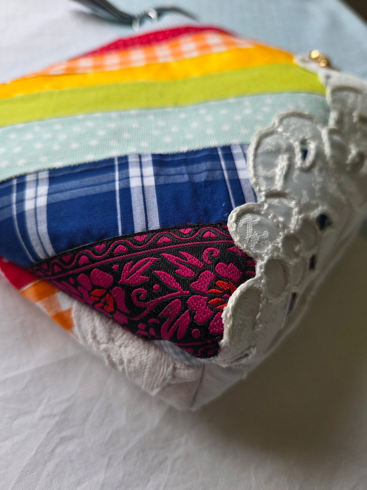 CLOUD NINE zipper pouch