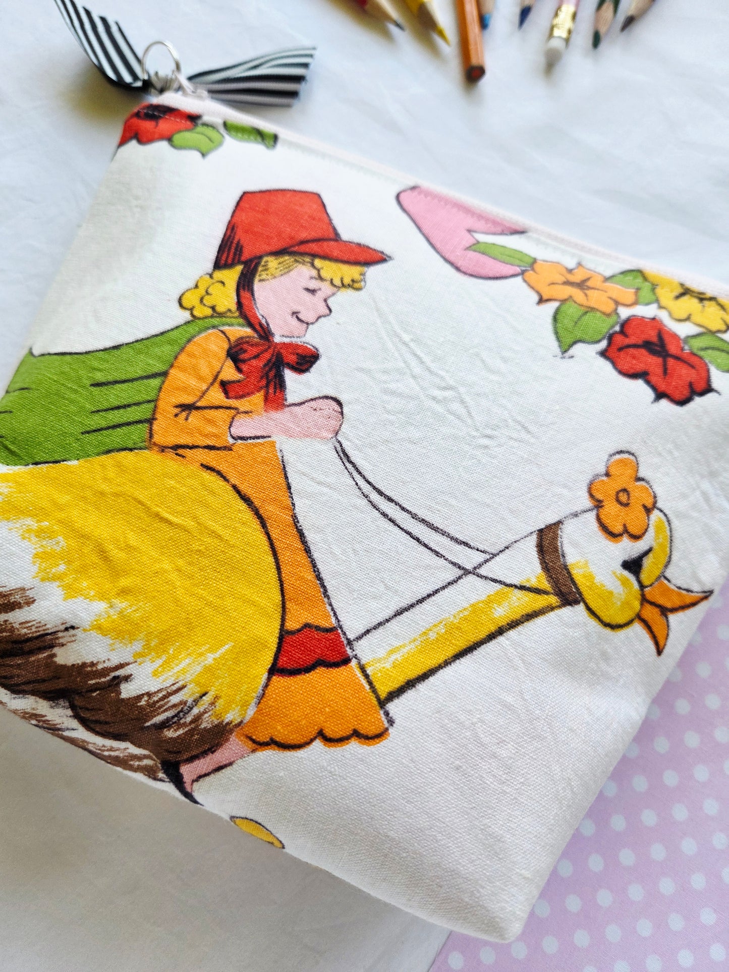 LUCY GOOSEY zipper pouch