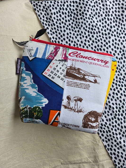 KEEP CALM & CURRY ON zipper pouch