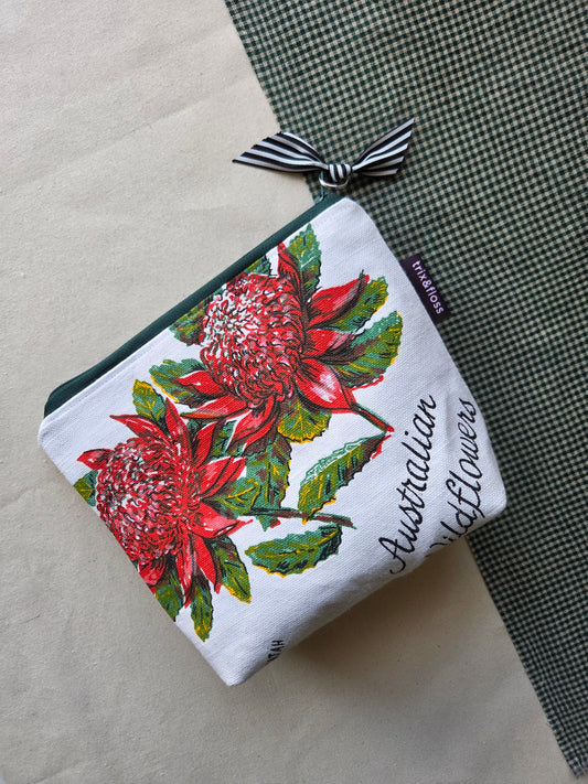 NATIONAL TREASURE zipper pouch