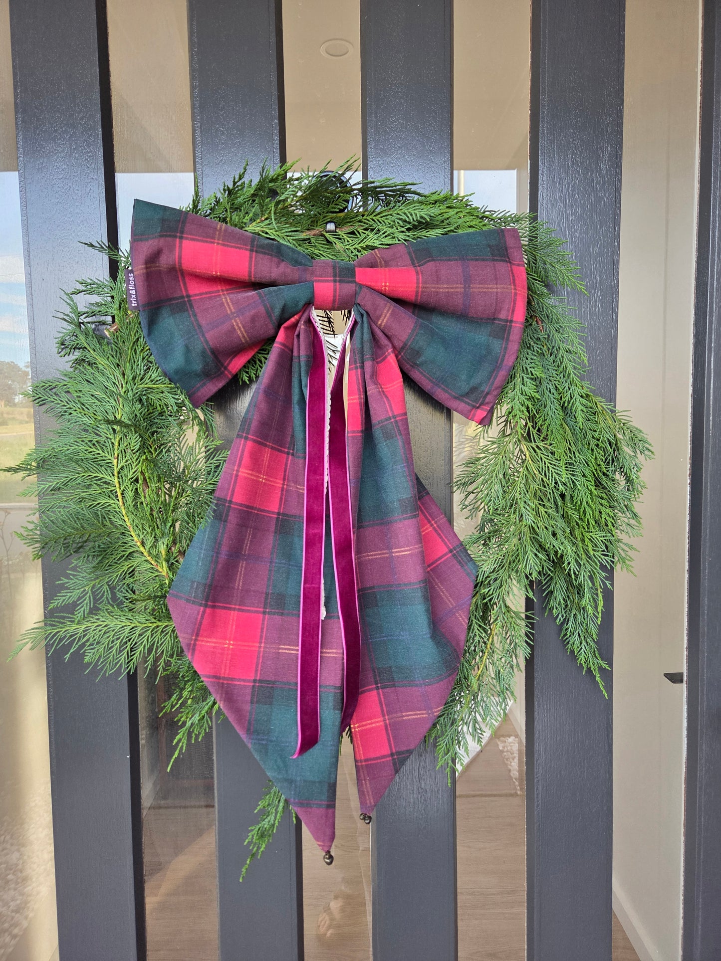Giant Christmas Bow - Vintage Tartan