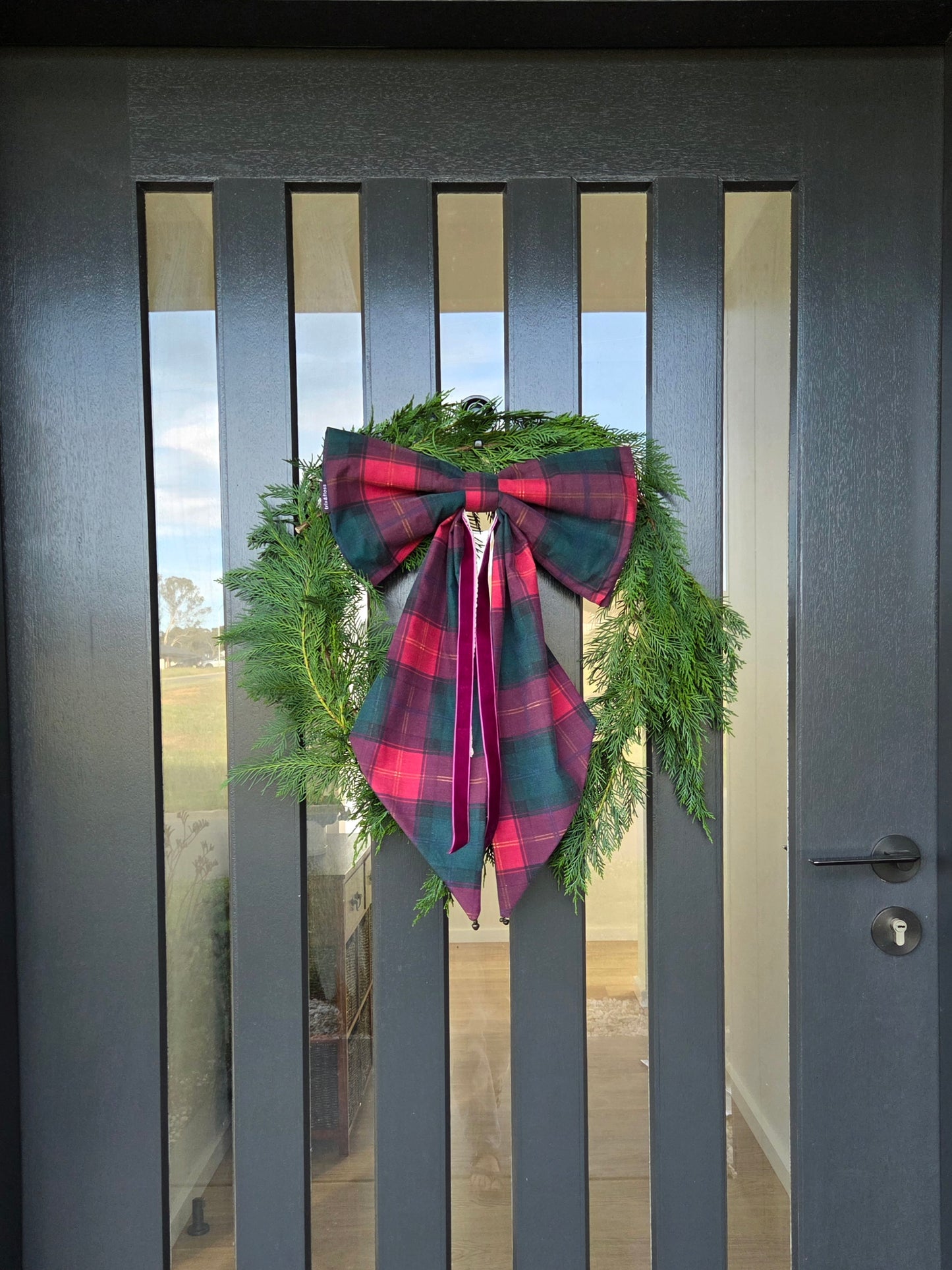 Giant Christmas Bow - Vintage Tartan