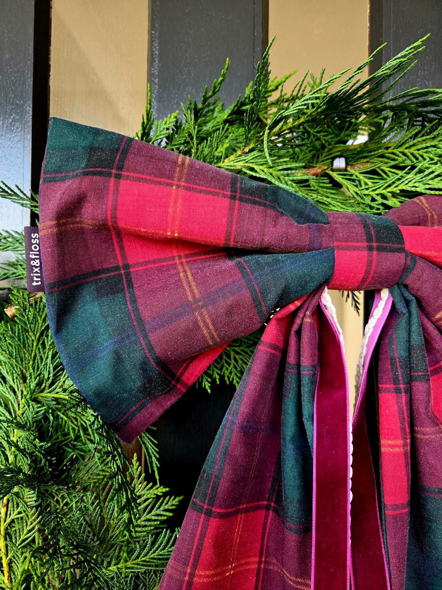 Giant Christmas Bow - Vintage Tartan