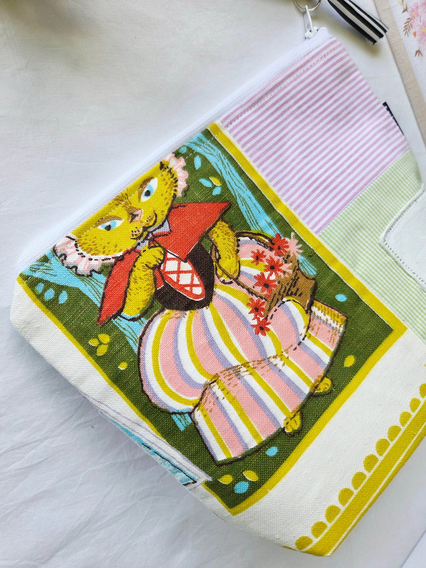 MIGHTY MOUSE zipper pouch