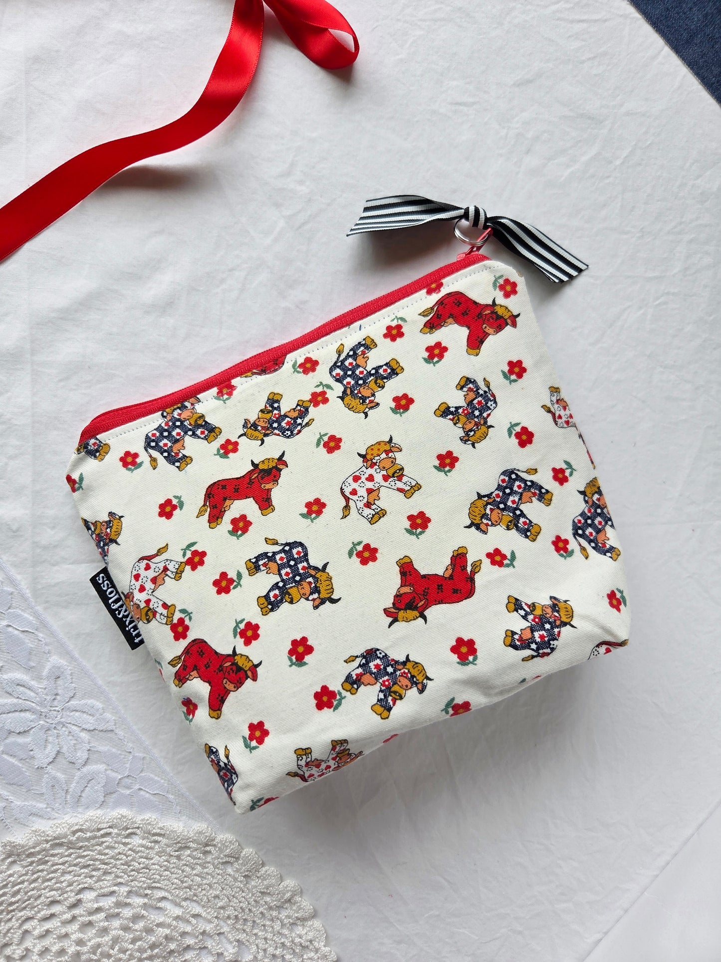 MOOS FOR DAYS zipper pouch