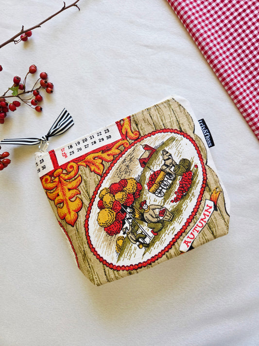 SEASONS GREETINGS zipper pouch