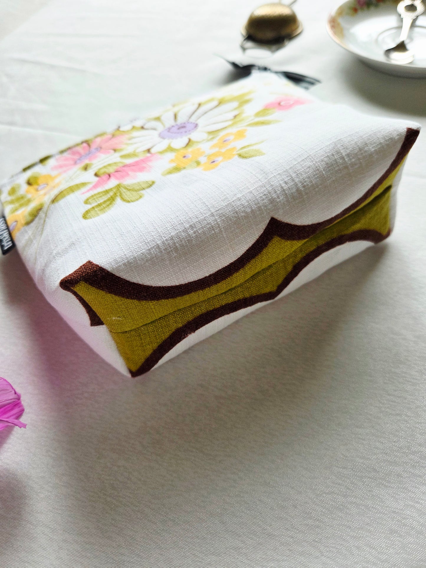 ABOUT BLOOMIN' TIME zipper pouch