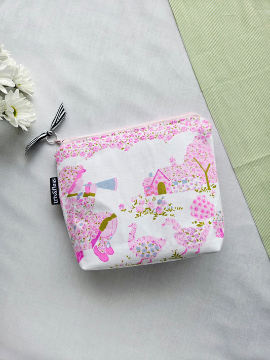 WADDLE MUSIC zipper pouch