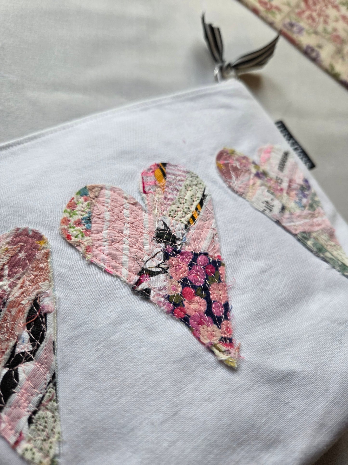 HEART TO HEART zipper pouch