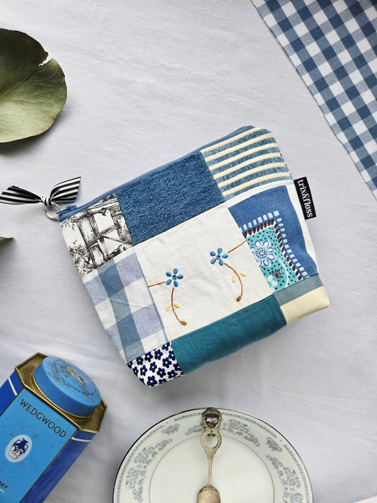 BLUE PATCHWORK CLUB zipper pouch