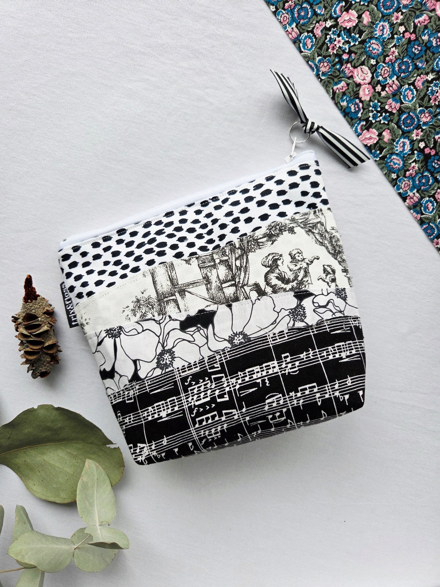 NO PLACE LIKE MONOCHROME zipper pouch