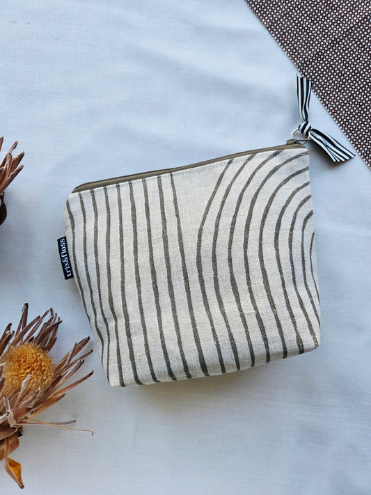 LINE DANCE zipper pouch