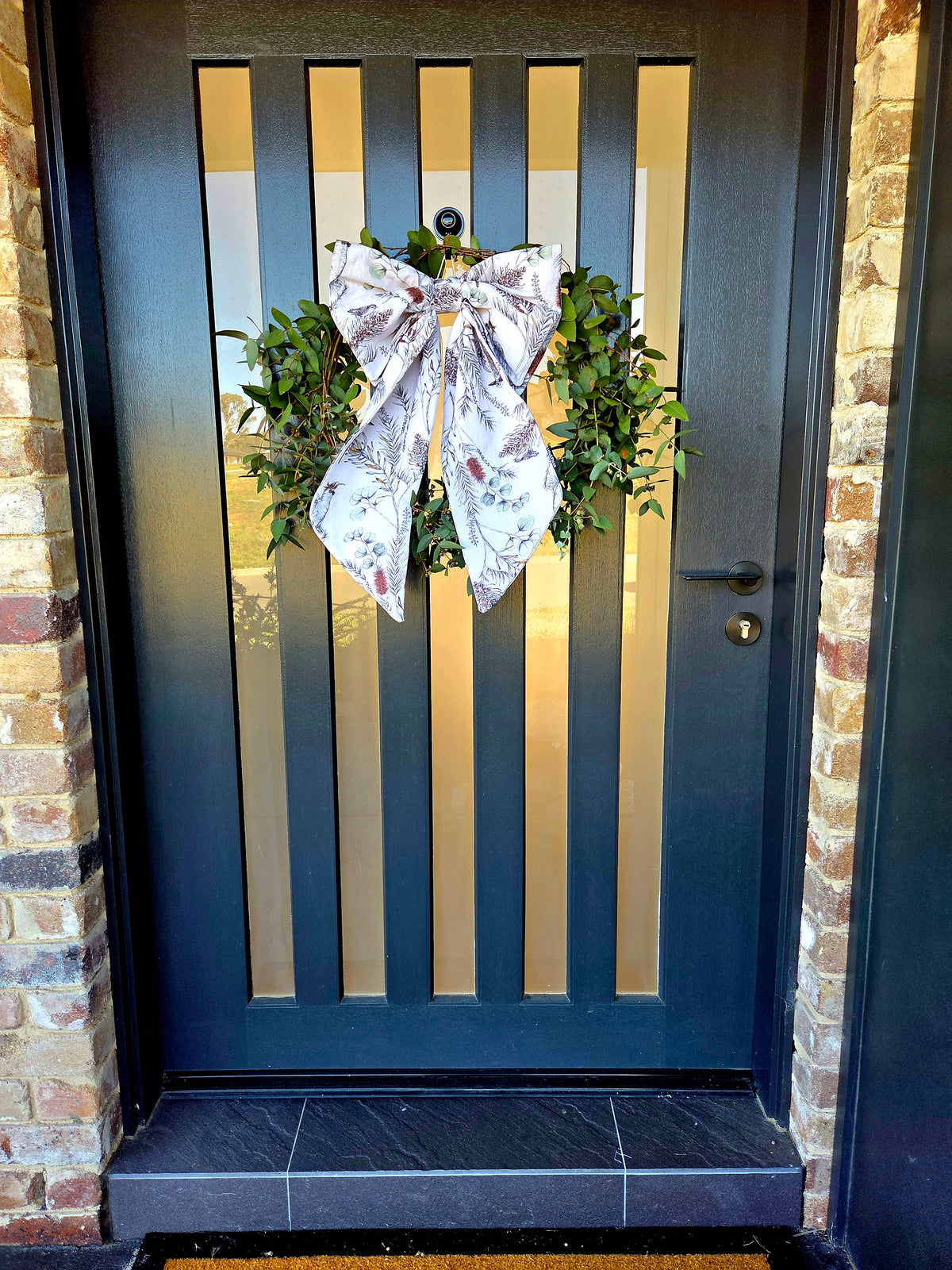 Giant Christmas Bow - Bush Christmas Linen