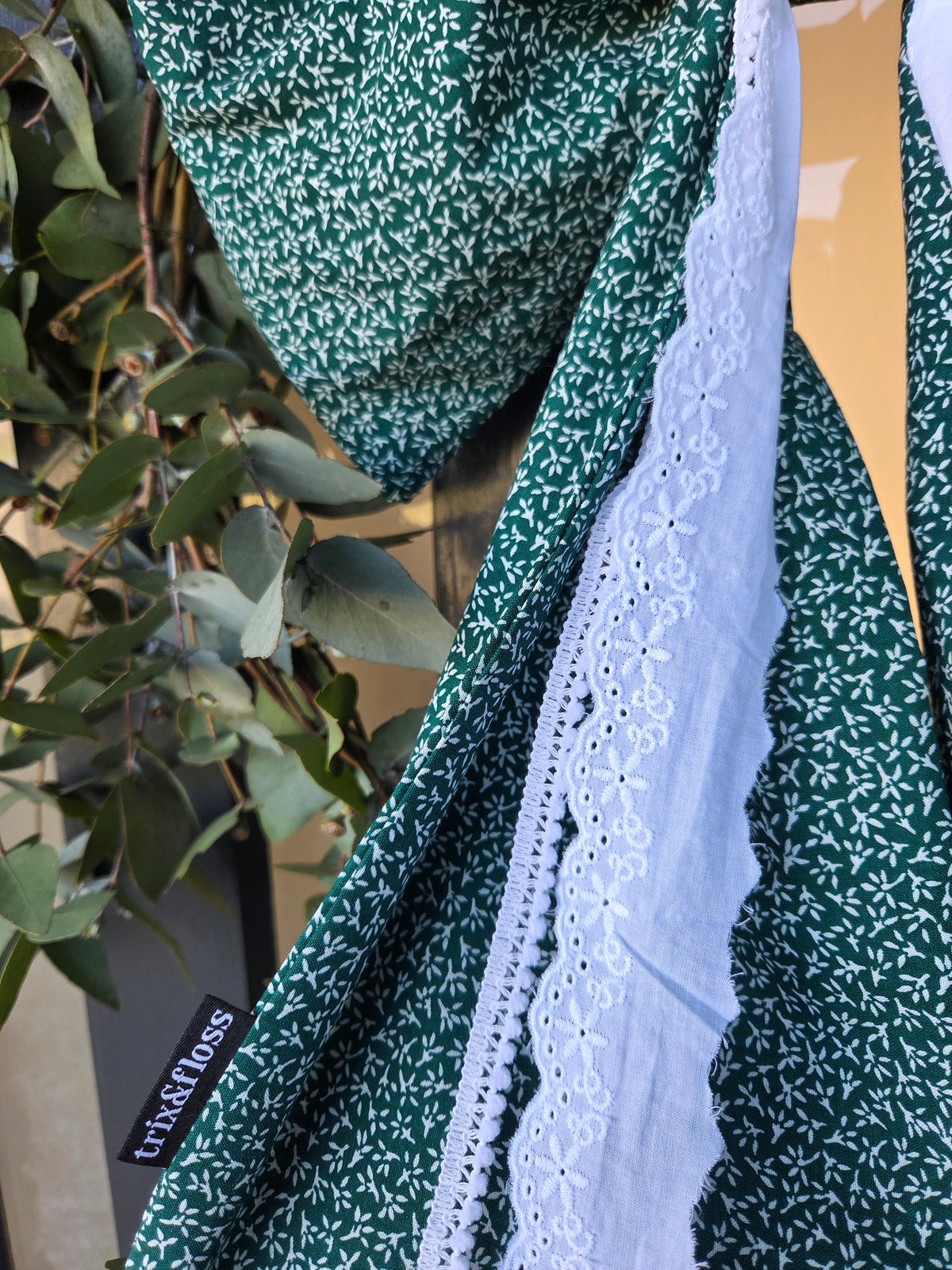 Giant Christmas Bow - Festive Forrest Green