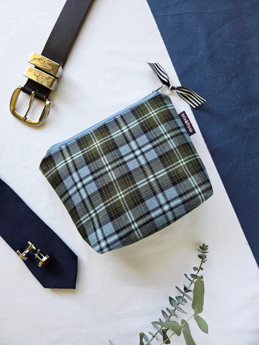 GOTTA BE BLOKING zipper pouch