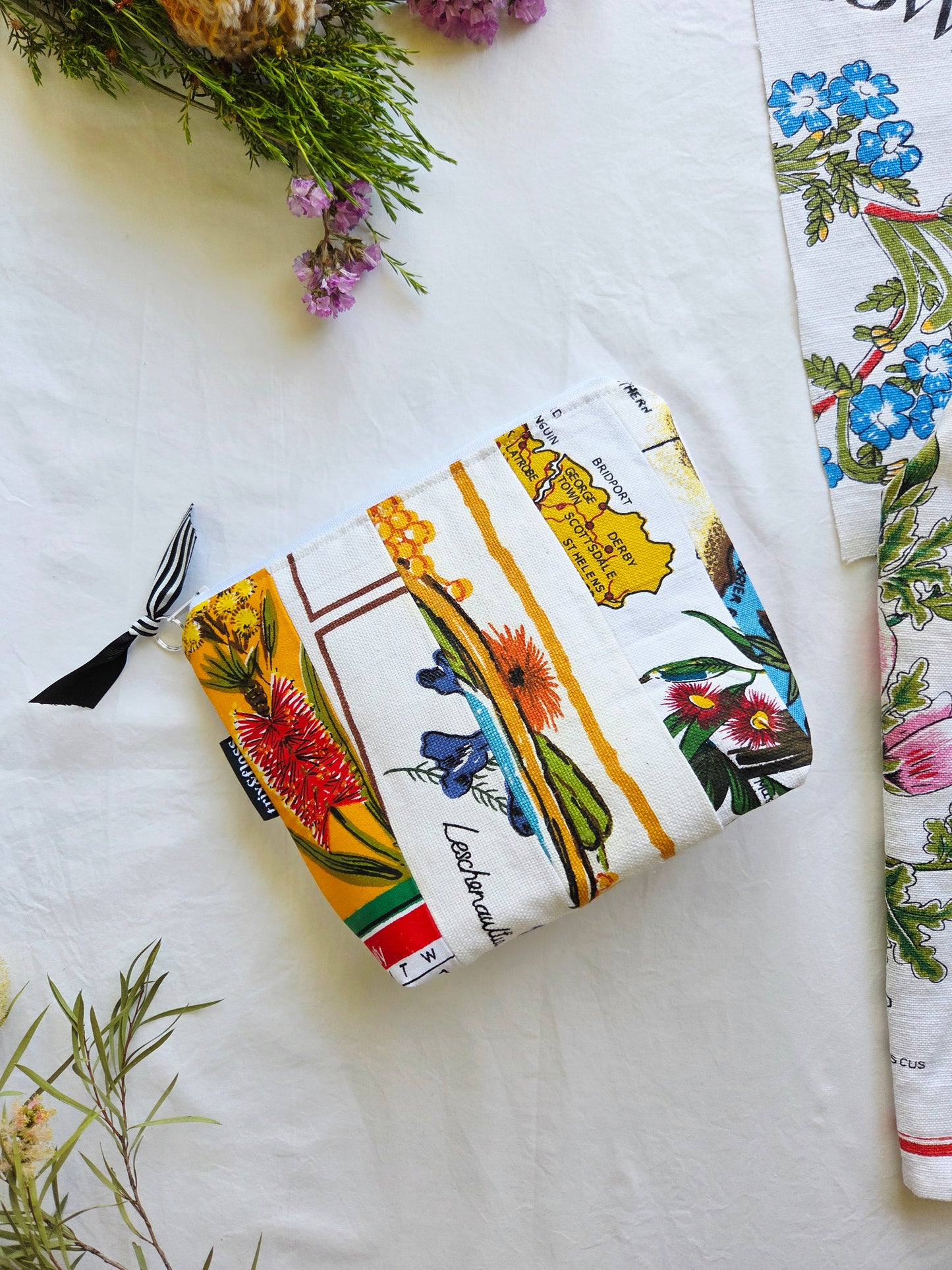 WILDFLOWER HOUR zipper pouch