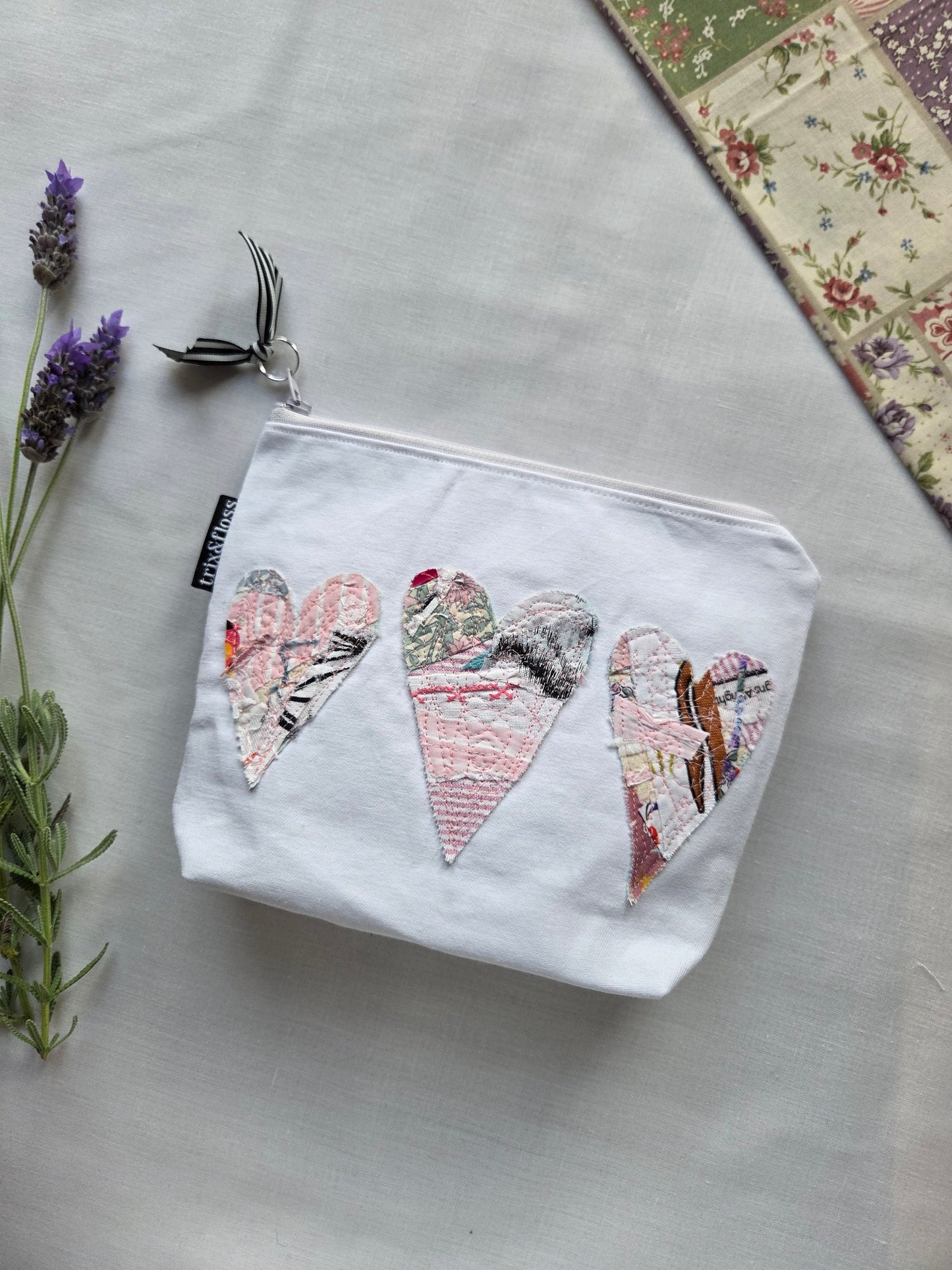 HEART TO HEART zipper pouch